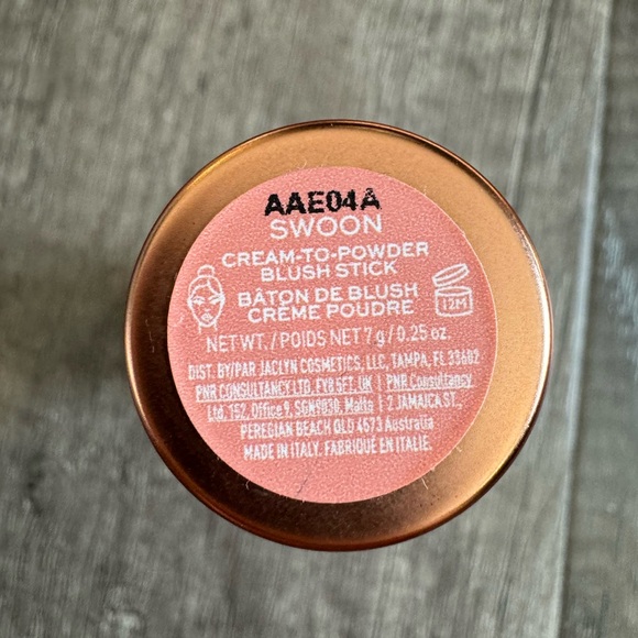 Jaclyn Cosmetics - Cream to Powder Blush Stick - Swoon - Picture 3 of 6